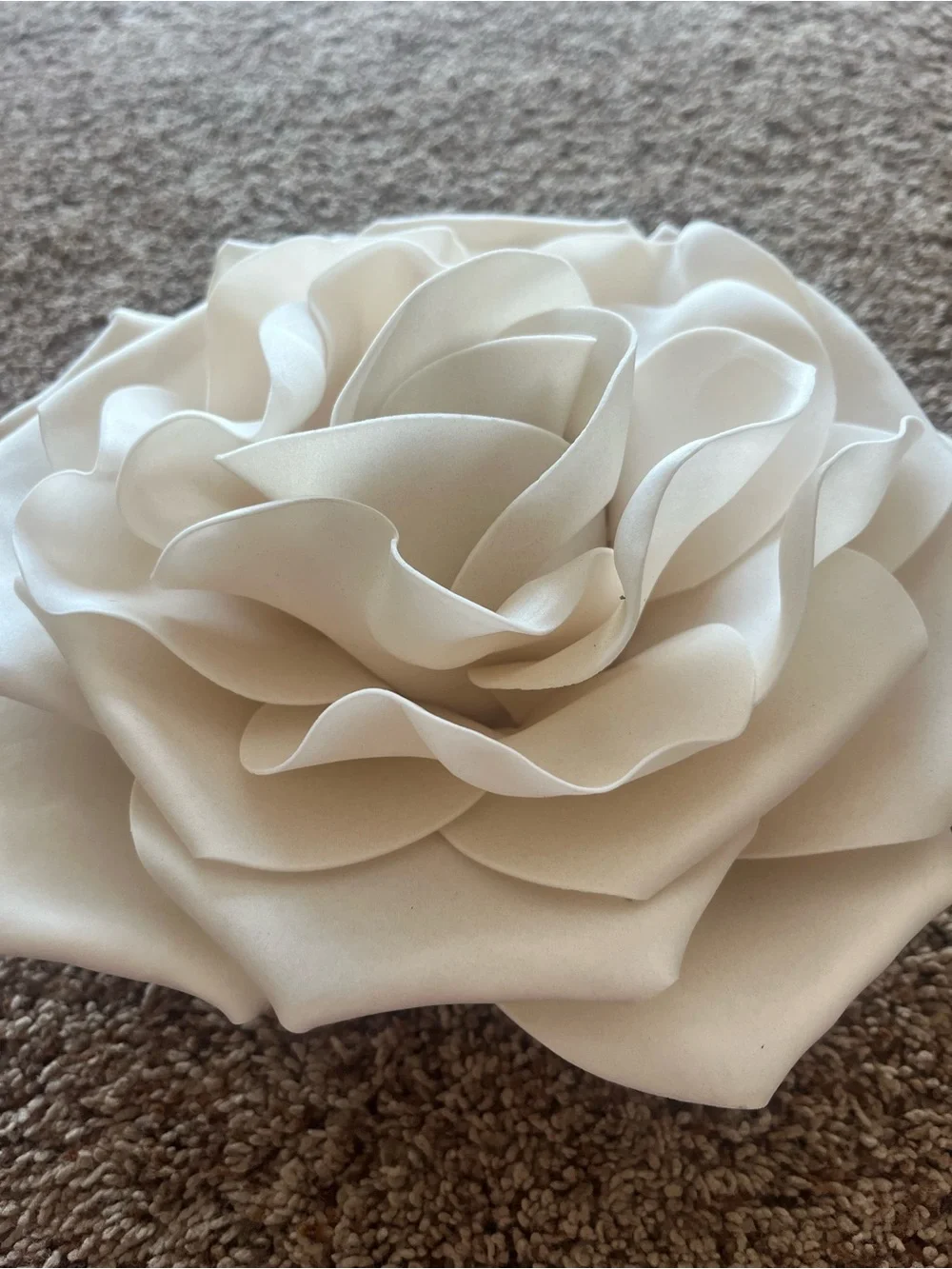 Ashland Decorative Cream Rose Accent Wall flower. 9 inches